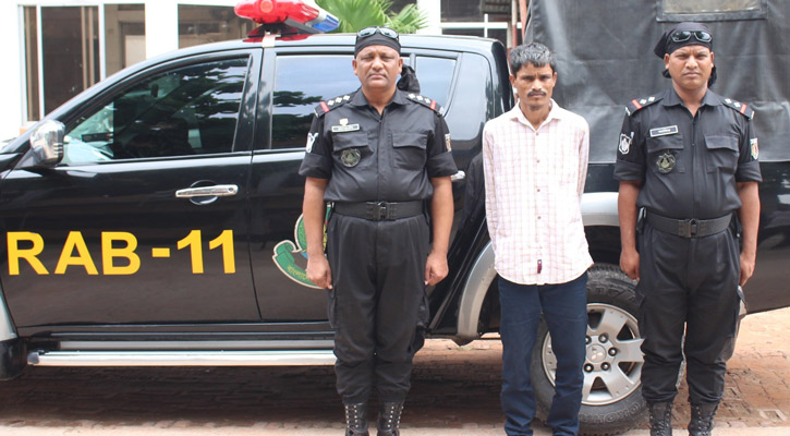 সংঘবদ্ধ ধর্ষণ মামলার সাজাপ্রাপ্ত আসামি ১৭ বছর পর গ্রেপ্তার সংঘবদ্ধ ধর্ষণ মামলার সাজাপ্রাপ্ত আসামি ১৭ বছর পর গ্রেপ্তার