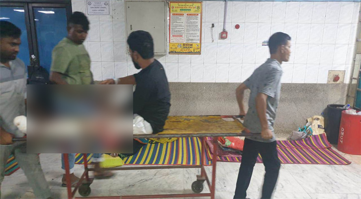 রূপগঞ্জে গুলিবিদ্ধ হোটেল ব্যবসায়ী ঢামেকে চিকিৎসাধীন রূপগঞ্জে গুলিবিদ্ধ হোটেল ব্যবসায়ী ঢামেকে চিকিৎসাধীন