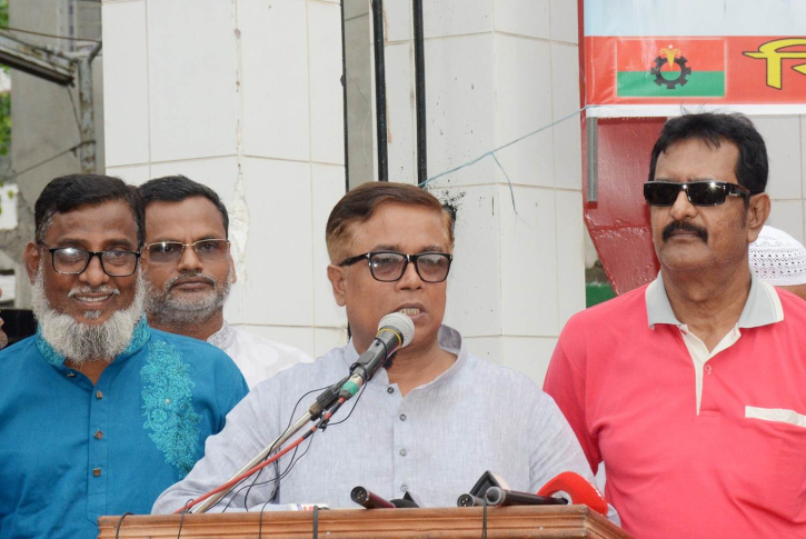 সরকারি দলের প্ররোচনায় প্রশাসন উঠে পড়ে লেগেছে : সাখাওয়াত সরকারি দলের প্ররোচনায় প্রশাসন উঠে পড়ে লেগেছে : সাখাওয়াত