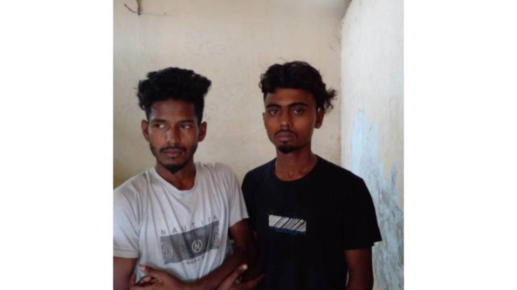 আড়াইহাজারে ছিনতাইকারীকৃত মালামালসহ গ্রেপ্তার ২ আড়াইহাজারে ছিনতাইকারীকৃত মালামালসহ গ্রেপ্তার ২