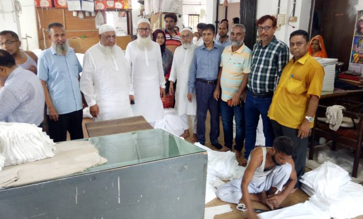 উকিলপাড়া ও নয়ামাটির হোসিয়ারি পল্লী পরিদর্শনে নিম্নতম মজুরী বোর্ডের চেয়ারম্যান উকিলপাড়া ও নয়ামাটির হোসিয়ারি পল্লী পরিদর্শনে নিম্নতম মজুরী বোর্ডের চেয়ারম্যান