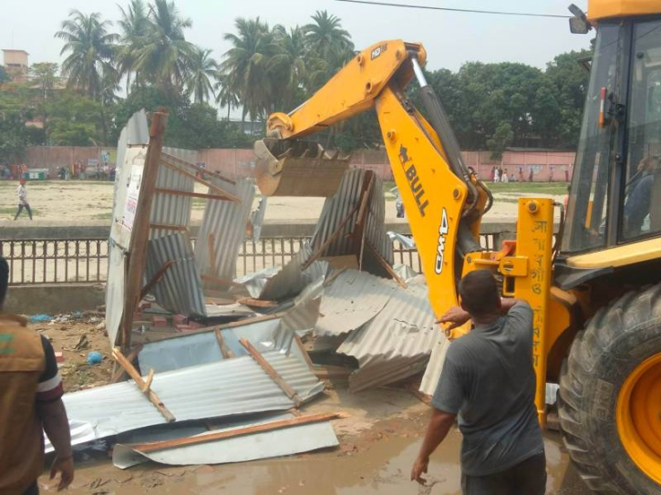 সোনারগাঁয়ে লোকনাথের তীরোধান উৎসব উপলক্ষ্যে শতাধিক অবৈধ স্থাপনা উচ্ছেদ