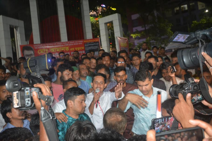 আপনারা এগিয়ে না এলে ফ্যাসিস্ট সরকারের পতন সম্ভব হতোনা : সারজিস আপনারা এগিয়ে না এলে ফ্যাসিস্ট সরকারের পতন সম্ভব হতোনা : সারজিস