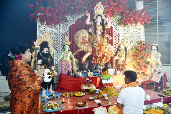 দেওভোগ লক্ষী নারায়ণ মন্দিরে জগদ্ধাত্রী পুজা দেওভোগ লক্ষী নারায়ণ মন্দিরে জগদ্ধাত্রী পুজা