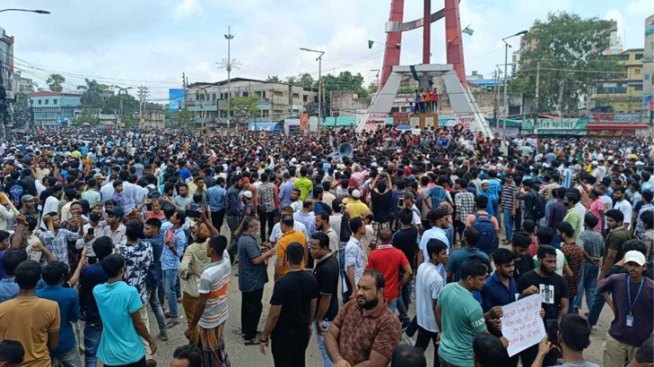 ১৫ জুলাই থেকে ৫ আগস্ট, বিজয় মিছিলে শেষ হয় না.গঞ্জের রক্তঝরা আন্দোলন ১৫ জুলাই থেকে ৫ আগস্ট, বিজয় মিছিলে শেষ হয় না.গঞ্জের রক্তঝরা আন্দোলন