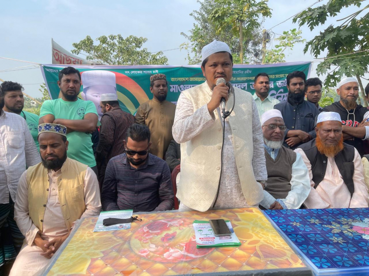 কৃষকদের সাথে মতবিনিময় আবদুল জব্বারের 