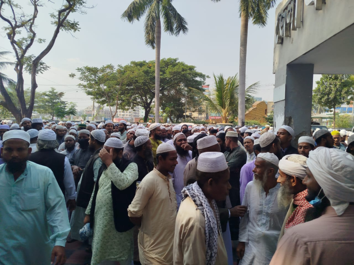নারায়ণগঞ্জে ডিসি এসপিকে সাদপন্থীদের স্মারকলিপি নারায়ণগঞ্জে ডিসি এসপিকে সাদপন্থীদের স্মারকলিপি