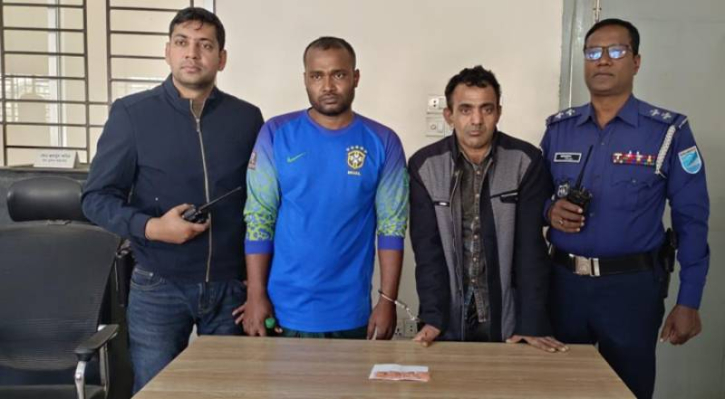 নাসিক কাউন্সিলরের ভাই সহযোগীসহ গ্রেপ্তার, ২০০ ইয়াবা উদ্ধার নাসিক কাউন্সিলরের ভাই সহযোগীসহ গ্রেপ্তার, ২০০ ইয়াবা উদ্ধার