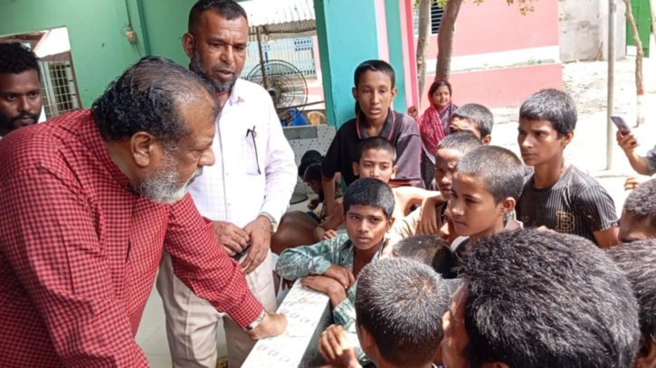সরকারী আশ্রয় কেন্দ্রে সেলিম ওসমান, শিশু ও বৃদ্ধদের জন্য উপহার নিয়ে যাবেন বৃহস্পতিবার সরকারী আশ্রয় কেন্দ্রে সেলিম ওসমান, শিশু ও বৃদ্ধদের জন্য উপহার নিয়ে যাবেন বৃহস্পতিবার