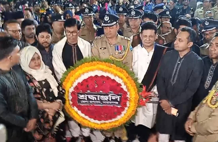 নারায়ণগঞ্জে একুশের প্রথম প্রহরে শ্রদ্ধাভরে ভাষা শহীদদের স্মরণ