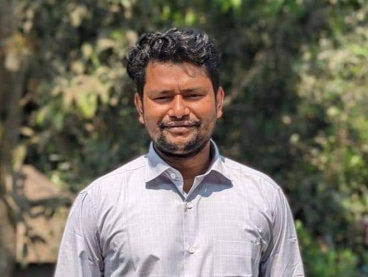 রূপগঞ্জে র্যাবের হাতে পিস্তলসহ আটক সস্ত্রাসীর পলায়ন : ৪ র্যাব সদস্য আহত রূপগঞ্জে র্যাবের হাতে পিস্তলসহ আটক সস্ত্রাসীর পলায়ন : ৪ র্যাব সদস্য আহত