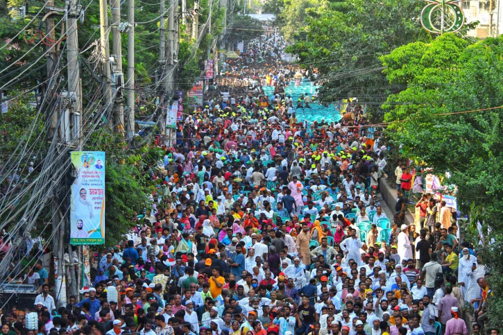 সমাবেশ শেষে হলে শেষ হয়নি মিছিল ও নেতাকর্মীদের ঢল সমাবেশ শেষে হলে শেষ হয়নি মিছিল ও নেতাকর্মীদের ঢল