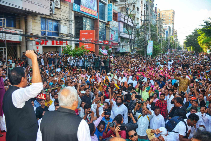 শামীম ওসমানের সাথে লাখো কণ্ঠের স্লোগানে দেশ রক্ষার আহবান শামীম ওসমানের সাথে লাখো কণ্ঠের স্লোগানে দেশ রক্ষার আহবান