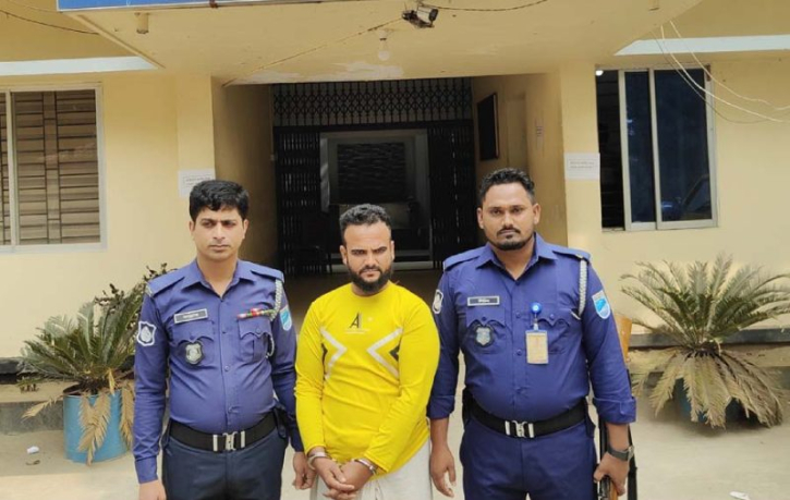 সোনারগাঁয়ে ডাকাত সর্দার সাদ্দাম গ্রেপ্তার সোনারগাঁয়ে ডাকাত সর্দার সাদ্দাম গ্রেপ্তার
