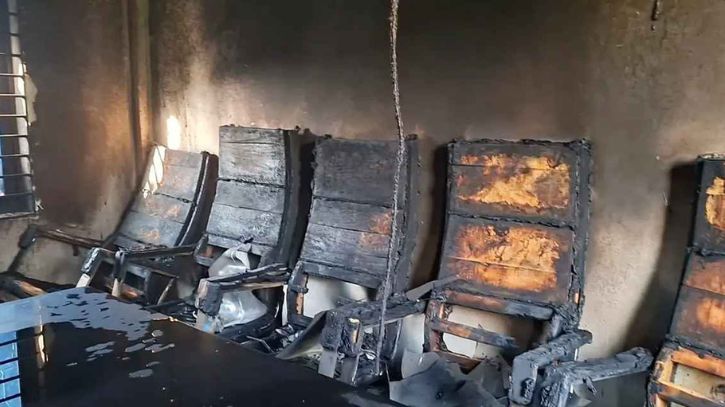 রূপগঞ্জে বিএনপির কার্যালয়ে দুর্বৃত্তদের অগ্নিসংযোগ