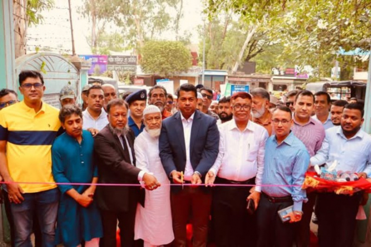 নারায়ণগঞ্জে তিন দিনব্যাপী ভূমি মেলার উদ্বোধন নারায়ণগঞ্জে তিন দিনব্যাপী ভূমি মেলার উদ্বোধন