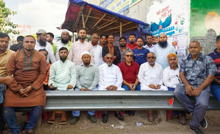 মহাসড়কের কাঁচপুরে বিএনপির নেতাকর্মীদের অবস্থান মহাসড়কের কাঁচপুরে বিএনপির নেতাকর্মীদের অবস্থান