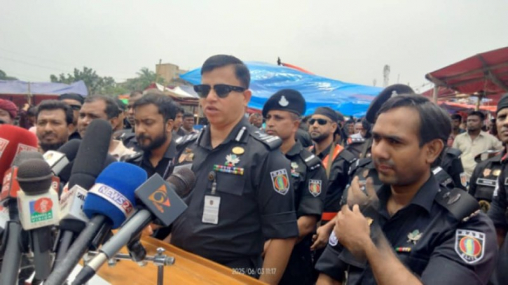 ঈদের জামাত ও মহাসড়ক কেন্দ্রীক নিরাপত্তা জোরদারে কাজ করছে র্যাব-১১ ঈদের জামাত ও মহাসড়ক কেন্দ্রীক নিরাপত্তা জোরদারে কাজ করছে র্যাব-১১