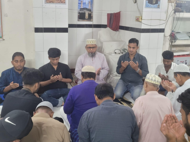 না.গঞ্জে শহীদদের আত্মার মাগফিরাত কামনা করে ছাত্রদলের দোয়া না.গঞ্জে শহীদদের আত্মার মাগফিরাত কামনা করে ছাত্রদলের দোয়া