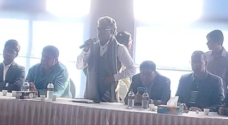 পরিবারতন্ত্রকে ছুড়ে ফেলে দিতে হবে : ইসমাঈল পরিবারতন্ত্রকে ছুড়ে ফেলে দিতে হবে : ইসমাঈল