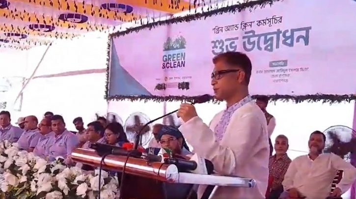 শুধু রাস্তাঘাট ক্লিন করলে হবে না, সরকারি দপ্তর গুলোকেও ক্লিন করতে হবে : মামুন মাহমুদ শুধু রাস্তাঘাট ক্লিন করলে হবে না, সরকারি দপ্তর গুলোকেও ক্লিন করতে হবে : মামুন মাহমুদ