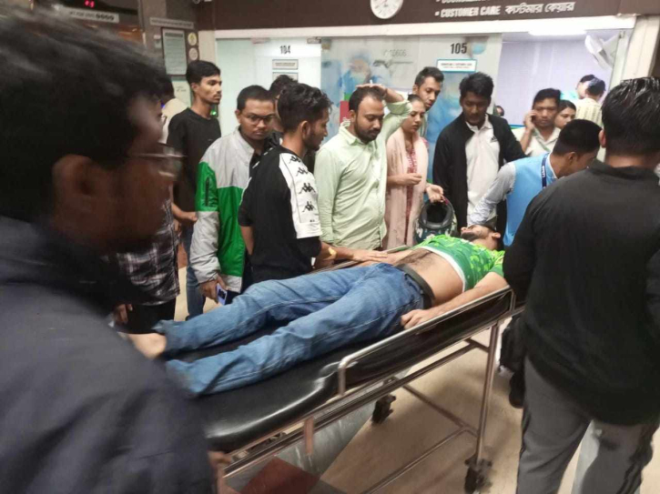 রূপগঞ্জে শিক্ষার্থীদের দুই পক্ষের সংঘর্ষ, আহত-৩০ রূপগঞ্জে শিক্ষার্থীদের দুই পক্ষের সংঘর্ষ, আহত-৩০
