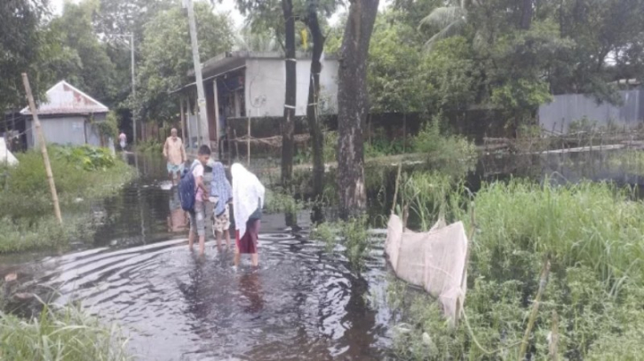 নারায়ণগঞ্জ-নরসিংদী অগ্রণী সেচ প্রকল্পে লক্ষাধিক মানুষ পানিবন্দি নারায়ণগঞ্জ-নরসিংদী অগ্রণী সেচ প্রকল্পে লক্ষাধিক মানুষ পানিবন্দি