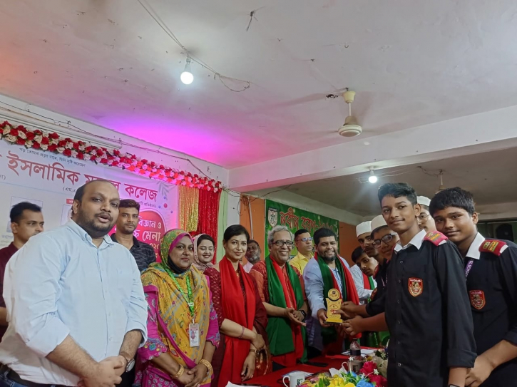 গিয়াসউদ্দিন ইসলামিক মডেল কলেজে বিজ্ঞান ও প্রযুক্তি মেলা অনুষ্ঠিত