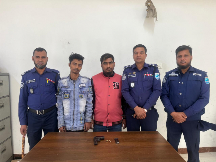বন্দরে বিদেশী পিস্তলসহ ২ সন্ত্রাসী গ্রেপ্তার