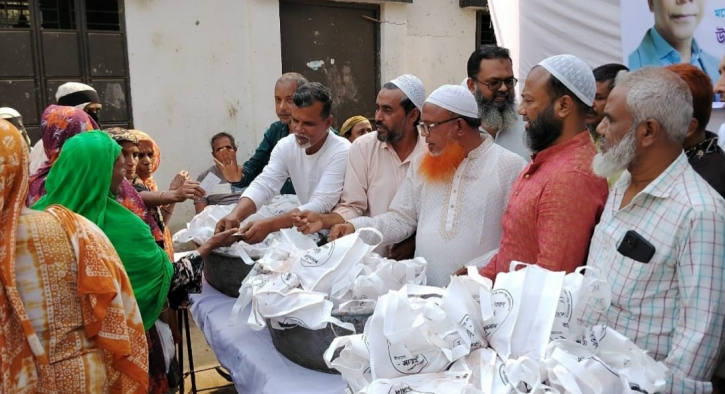 ২১ নং ওয়ার্ডে মাংস বিতরন