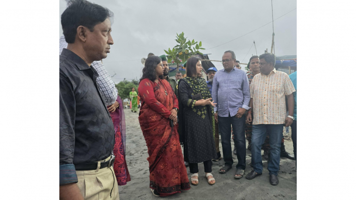 প্রতিমা বিসর্জনের স্থান পরিদর্শন অতিরিক্ত জেলা ম্যাজিস্ট্রেট