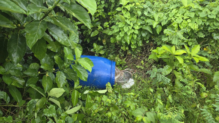 ফতুল্লায় ড্রামের ভেতর অর্ধগলিত লাশ উদ্ধার