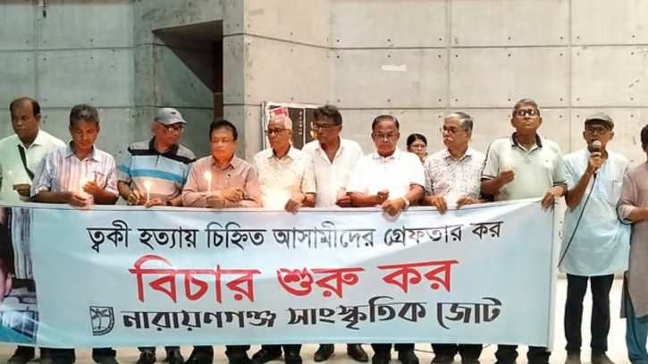 Porno: Bir qizni toda urishdi