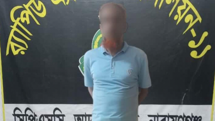 মেঘনা নদীতে গুলিতে দুইজন নিহতের ঘটনায় আসামি গ্রেপ্তার মেঘনা নদীতে গুলিতে দুইজন নিহতের ঘটনায় আসামি গ্রেপ্তার