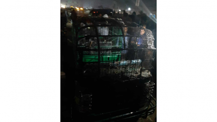 সিদ্ধিরগঞ্জে সিএনজিতে অগ্নিসংযোগ 