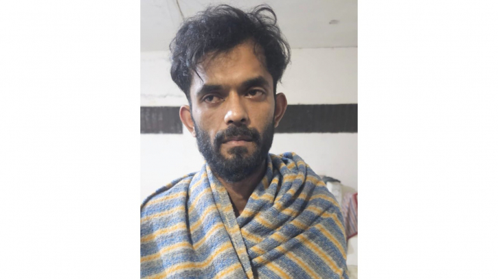 নারায়ণগঞ্জে ছিনতাই হওয়া পুলিশি অস্ত্র উদ্ধার, গ্রেফতার ৩