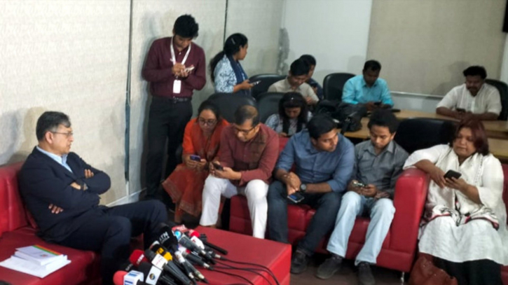 এই মাসেই ‘গ্রিন সিগনাল’ পাবে প্রার্থীরা এই মাসেই ‘গ্রিন সিগনাল’ পাবে প্রার্থীরা
