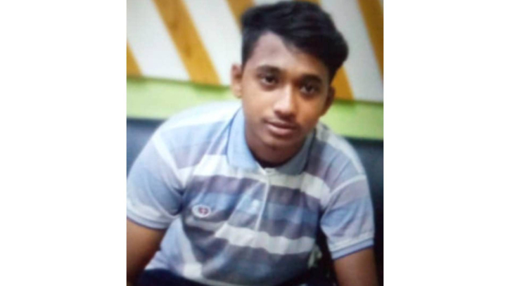 ফতুল্লায় ছুরিকাঘাত করে যুবককে হত্যা ফতুল্লায় ছুরিকাঘাত করে যুবককে হত্যা