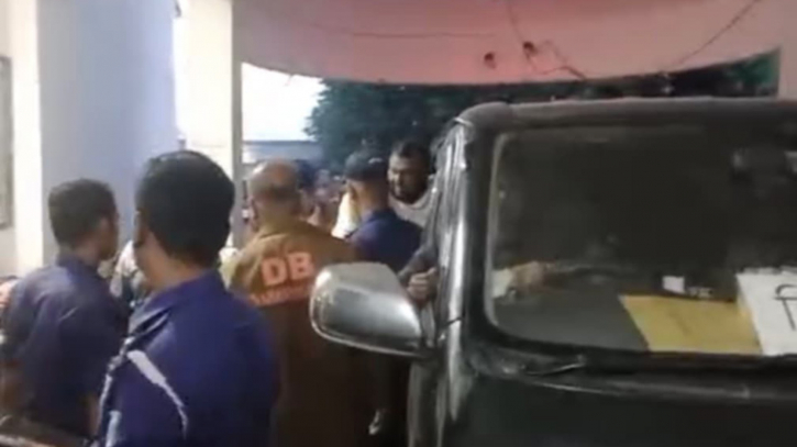 না.গঞ্জে হত্যা মামলায় রশিদ চেয়ারম্যান গ্রেপ্তার, থানা ঘেরাও