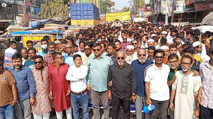 ফতুল্লায় বিএনপির হুশিয়ারি, দুঃসাহস দেখালে আ.লীগের একজনকেও ছাড় নয়