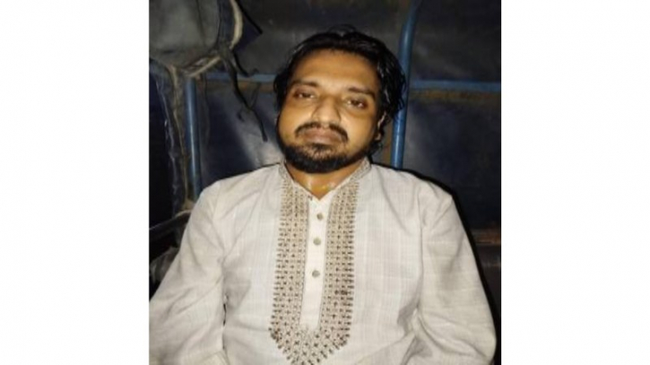 রূপগঞ্জে সেনাবাহিনীর ভুয়া মেজর গ্রেপ্তার রূপগঞ্জে সেনাবাহিনীর ভুয়া মেজর গ্রেপ্তার