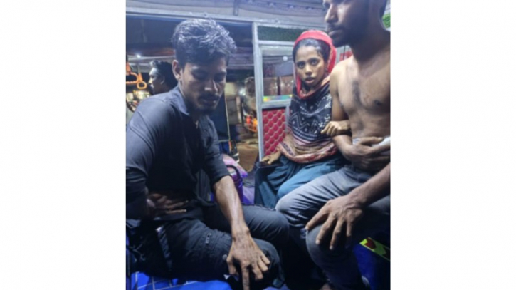 সিদ্ধিরগঞ্জে অটো রিক্সার ধাক্কা লাগায় দুষ্কৃতিকারীদের ছুরিকাঘাতে দুই অটোরিক্সা চালক আহত সিদ্ধিরগঞ্জে অটো রিক্সার ধাক্কা লাগায় দুষ্কৃতিকারীদের ছুরিকাঘাতে দুই অটোরিক্সা চালক আহত