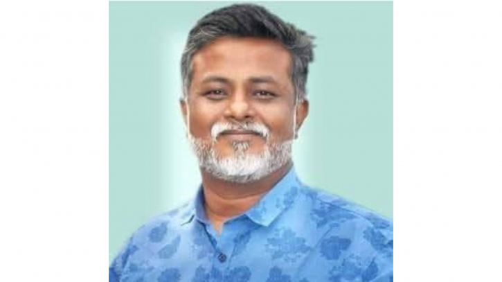 বাস ভাড়া বৃদ্ধির প্রতিবাদ জানিয়েছেন খোরশেদ