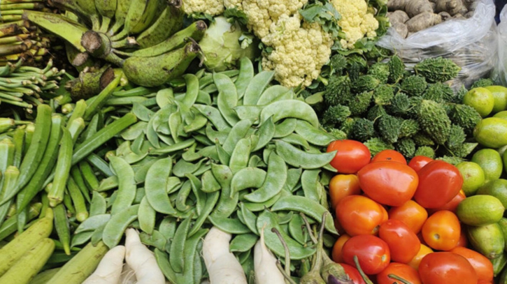 নারায়ণগঞ্জে কমেছে সবজির মুরগির দাম নারায়ণগঞ্জে কমেছে সবজির মুরগির দাম