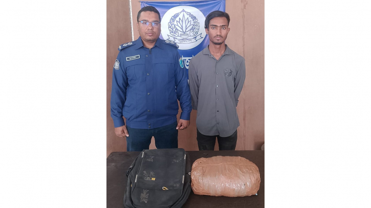 আড়াইহাজারে গাঁজাসহ গ্রেপ্তার ১