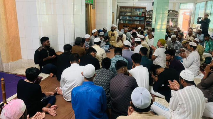 খালেদা জিয়ার সুস্থতা ও দীর্ঘায়ুর জন্য মাসুদুজ্জামানের দোয়া 