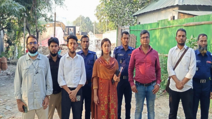 সোনারগাঁয়ে অবৈধ গ্যাস সংযোগ বিচ্ছিন্ন ও ৪টি চুনা কারখানা গুড়িয়ে দিল তিতাস