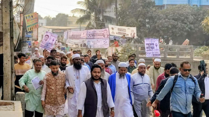 গণসংযোগে ব্যাপক সাড়া, ভোটারদের আস্থায় আল আমিন