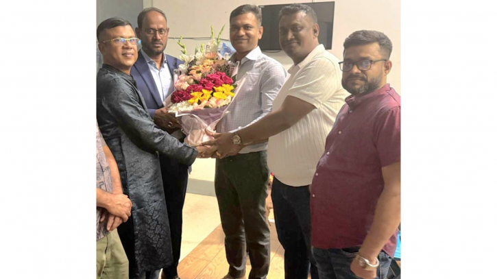 প্রতিমন্ত্রী টুকুকে রফিকের শুভেচ্ছা 