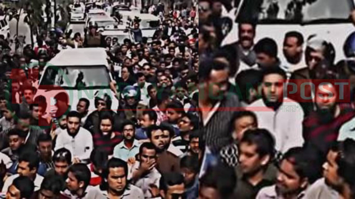 জেলে নেয়ার সময় খালেদা জিয়ার গাড়ি বহরে ছিলেন রিফাত জেলে নেয়ার সময় খালেদা জিয়ার গাড়ি বহরে ছিলেন রিফাত